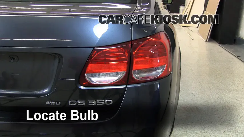 2007 Lexus GS350 3.5L V6 Lights Turn Signal - Rear (replace bulb)